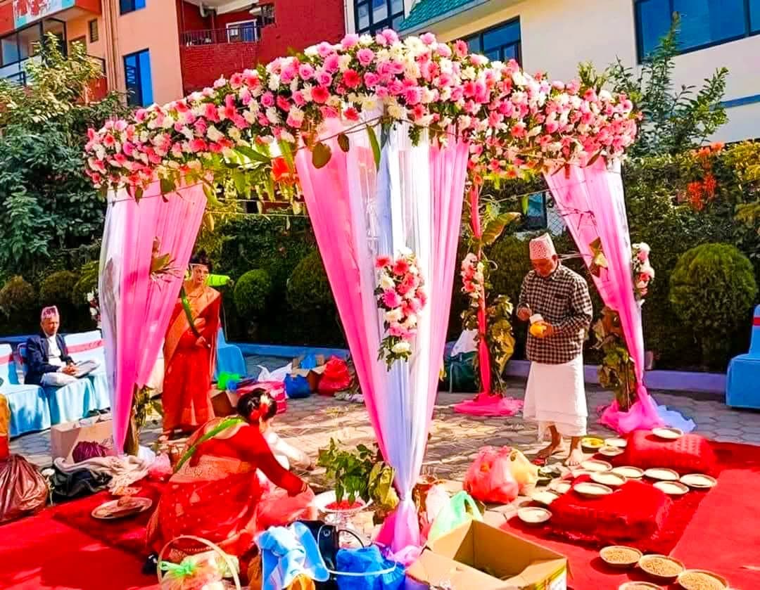Mandap decoration by Floral Roots & Decor — design 3