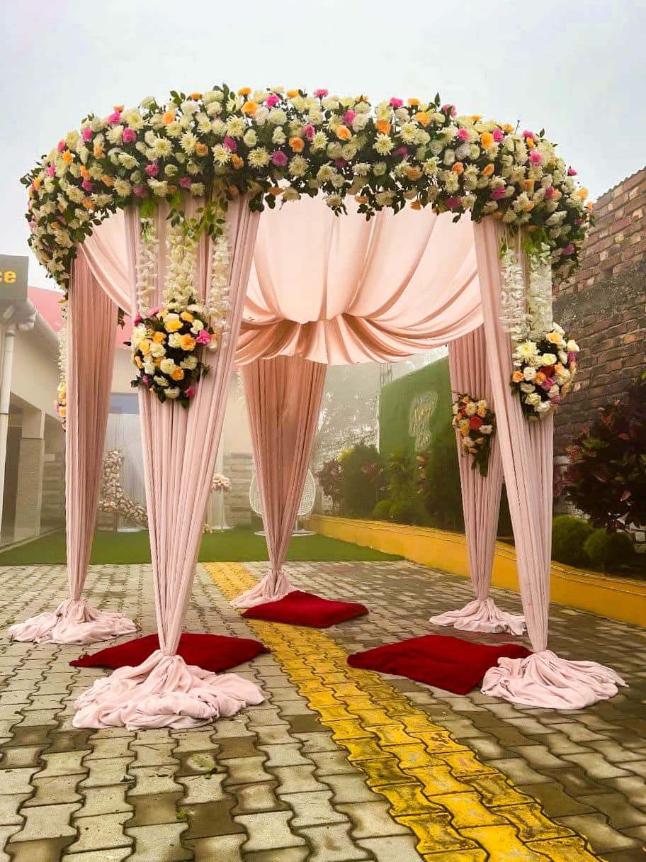 Mandap decoration by Floral Roots & Decor — design 5