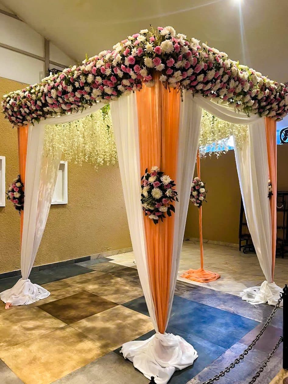 Mandap decoration by Floral Roots & Decor — design 8