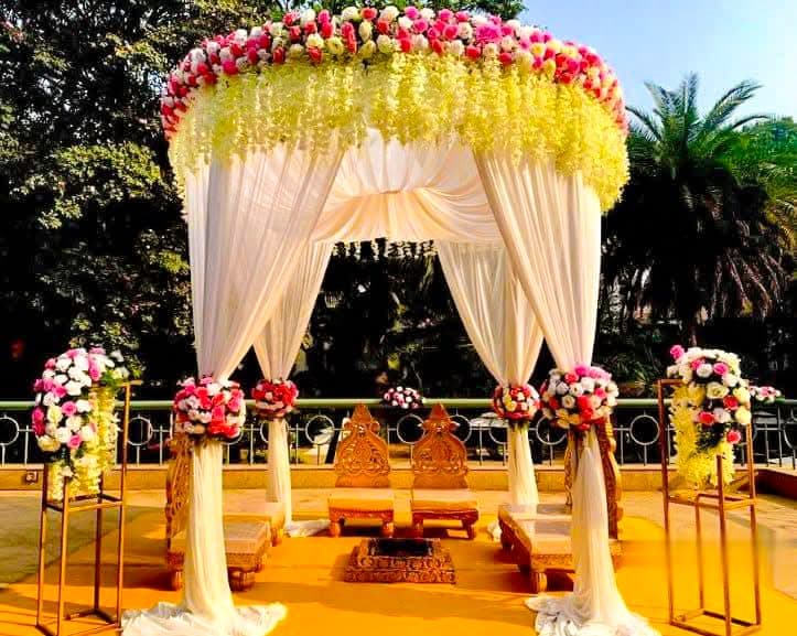 Mandap decoration by Floral Roots & Decor — design 10