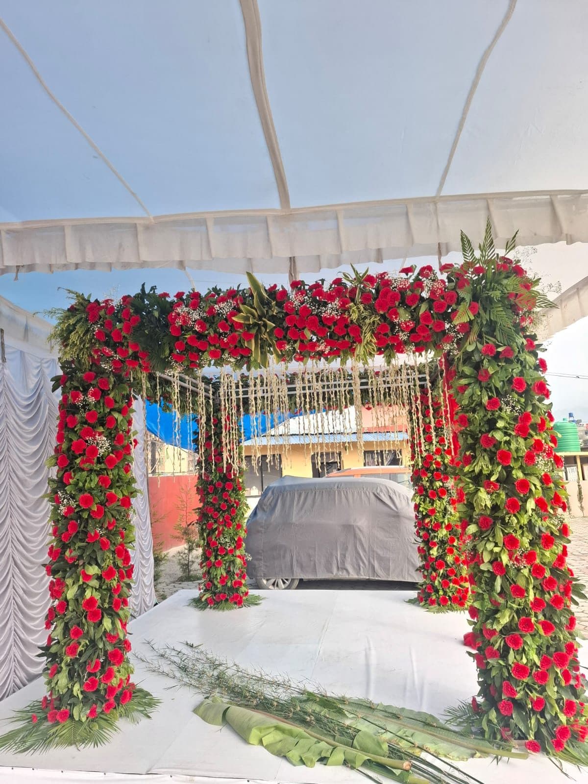 Mandap decoration by Floral Roots & Decor — design 17